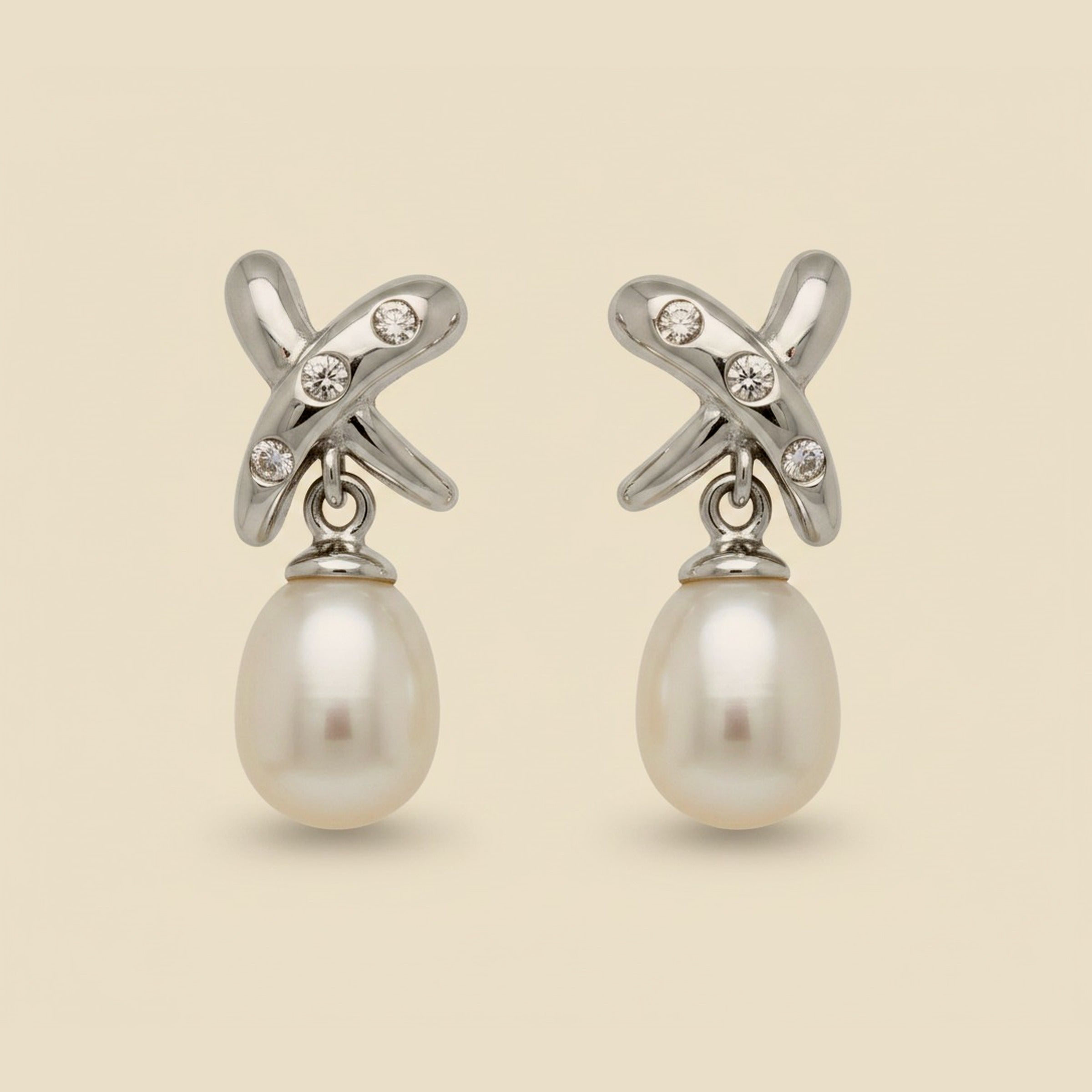 14k White Gold Diamond & Pearl Drop Earrings