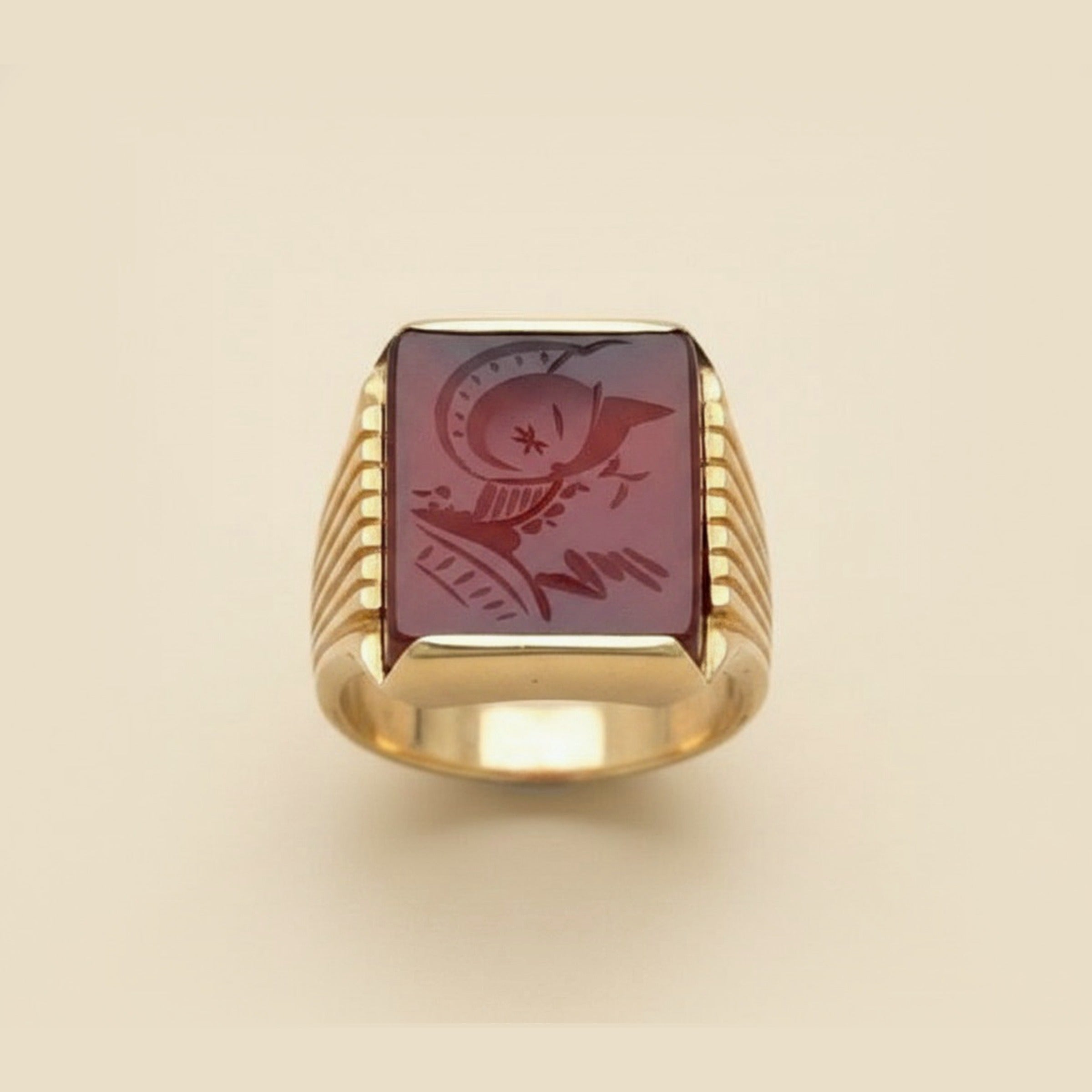 Gent's Yellow Gold Carved Carnelian Ring