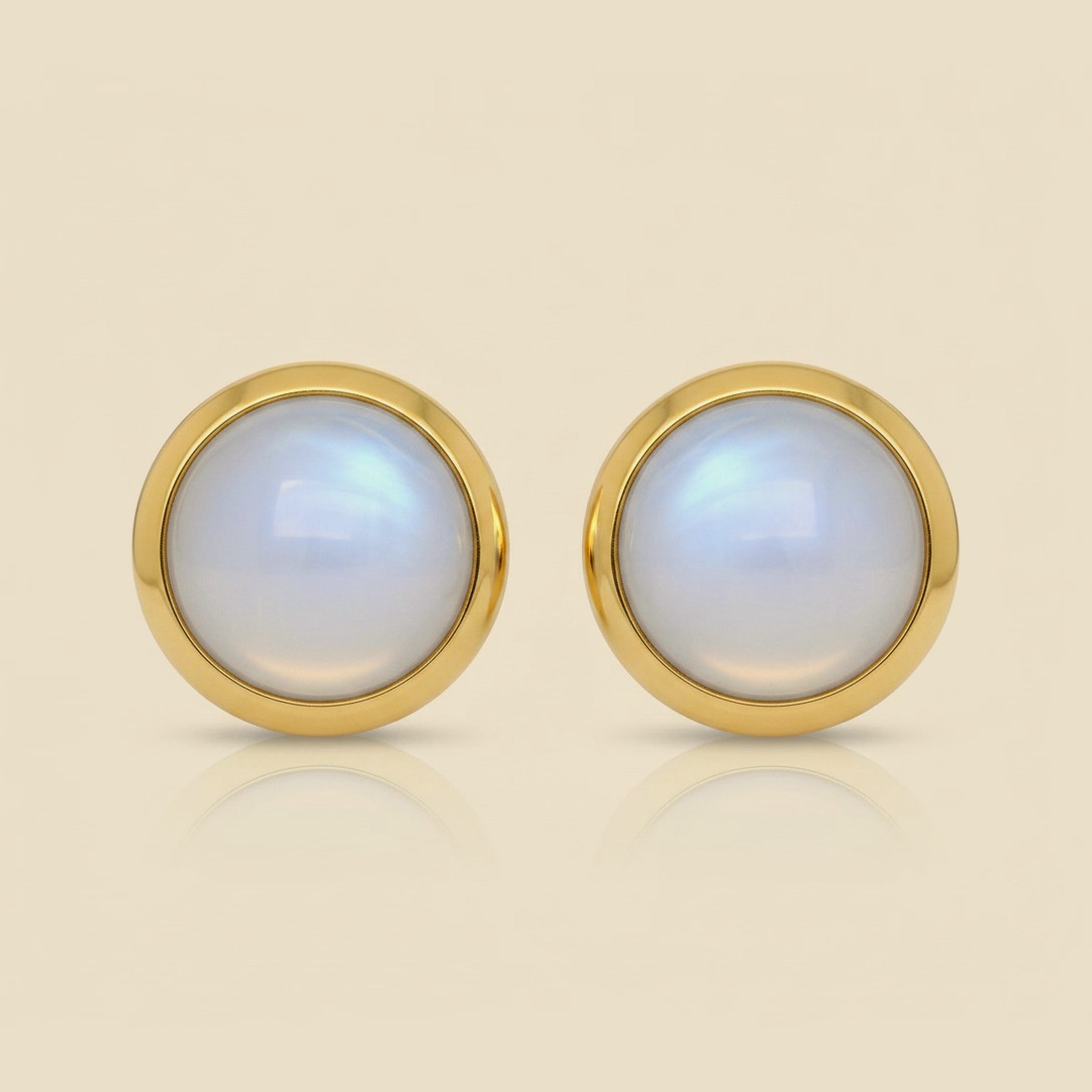 Yellow Gold Cabochon Cat's Eye Moonstone Earrings