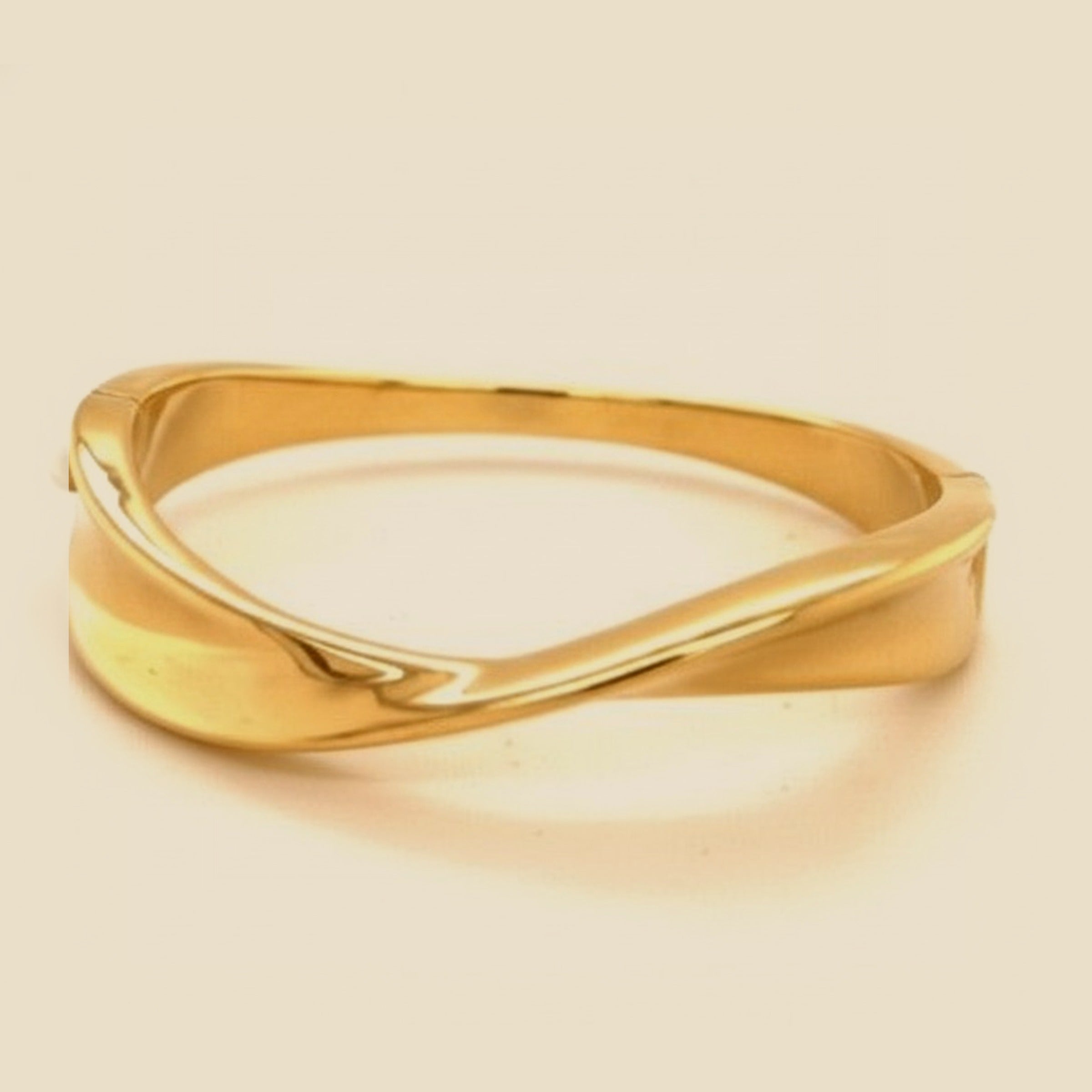 Yellow Gold Figure 8 Bangle Bracelet