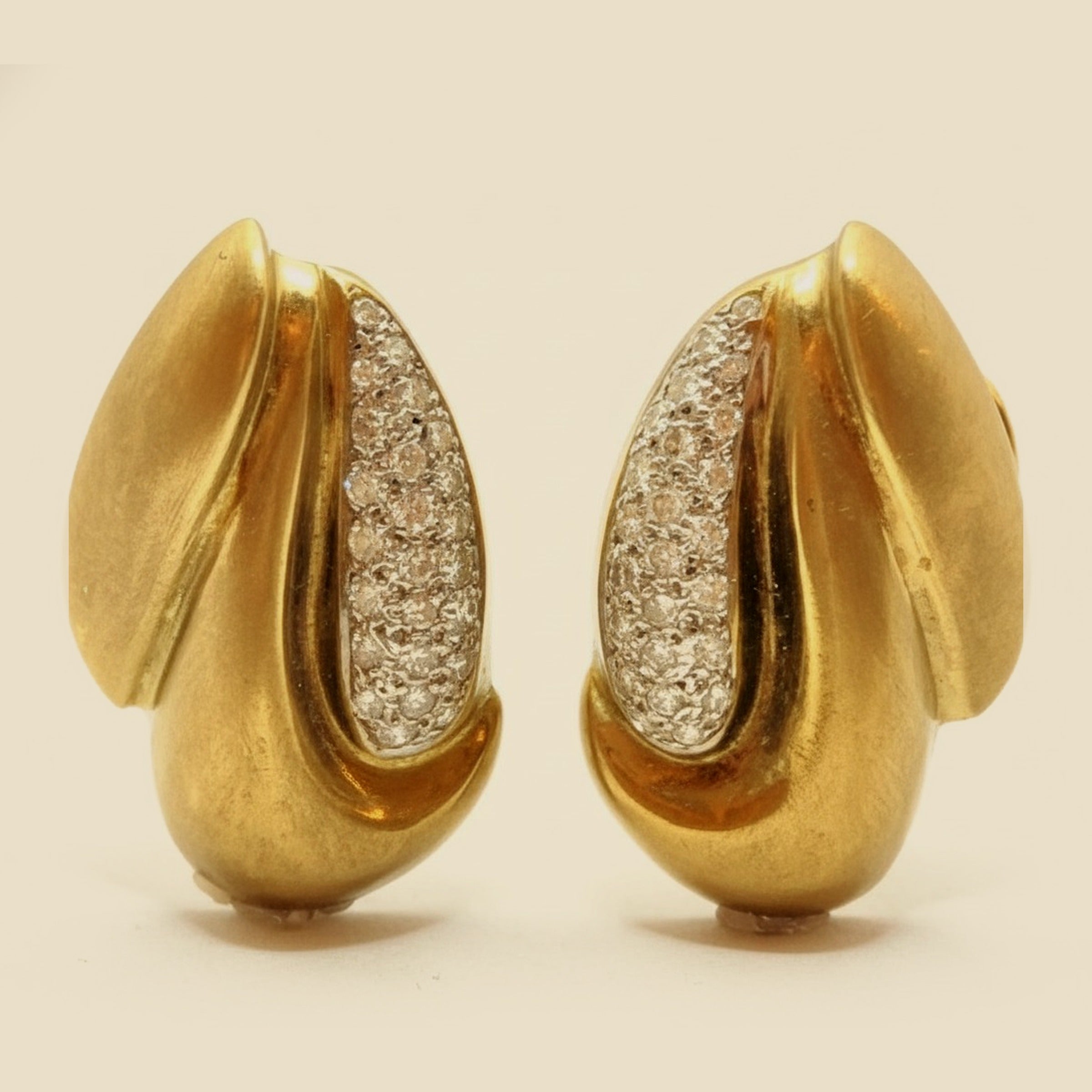Yellow Gold Florentine Finish Diamond Earrings