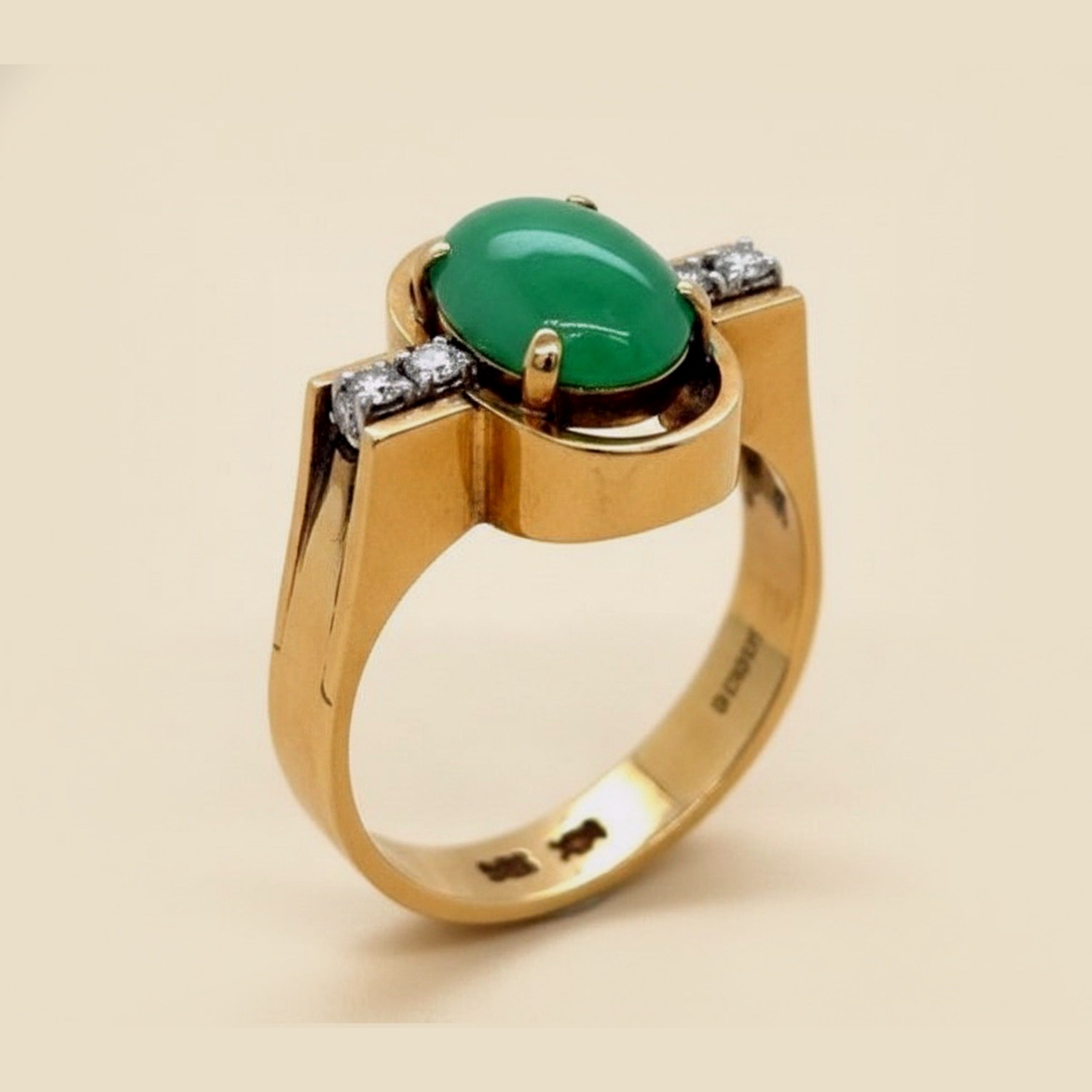 Yellow Gold Jade & Diamond Ring