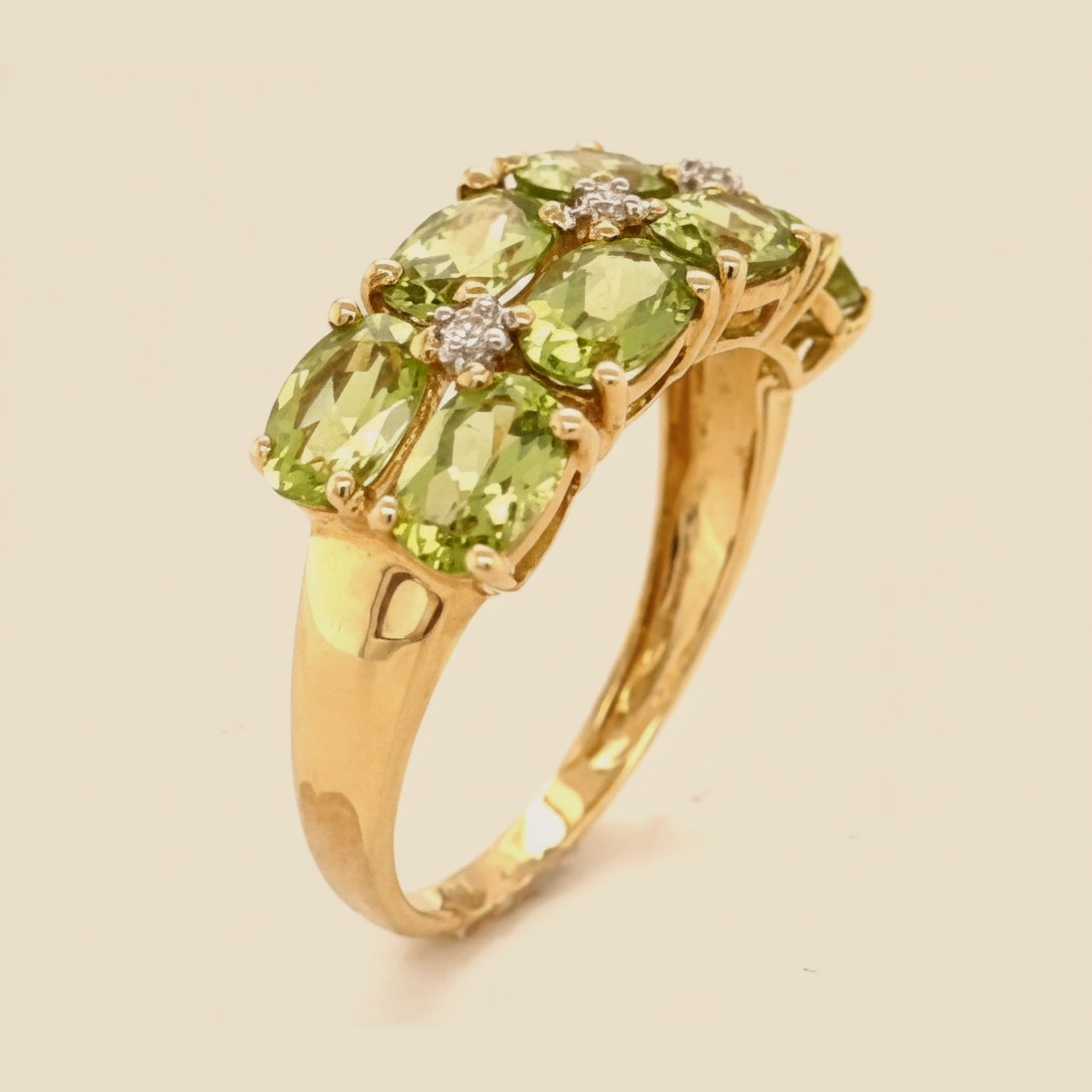 Yellow Gold Peridot & Diamond Ring