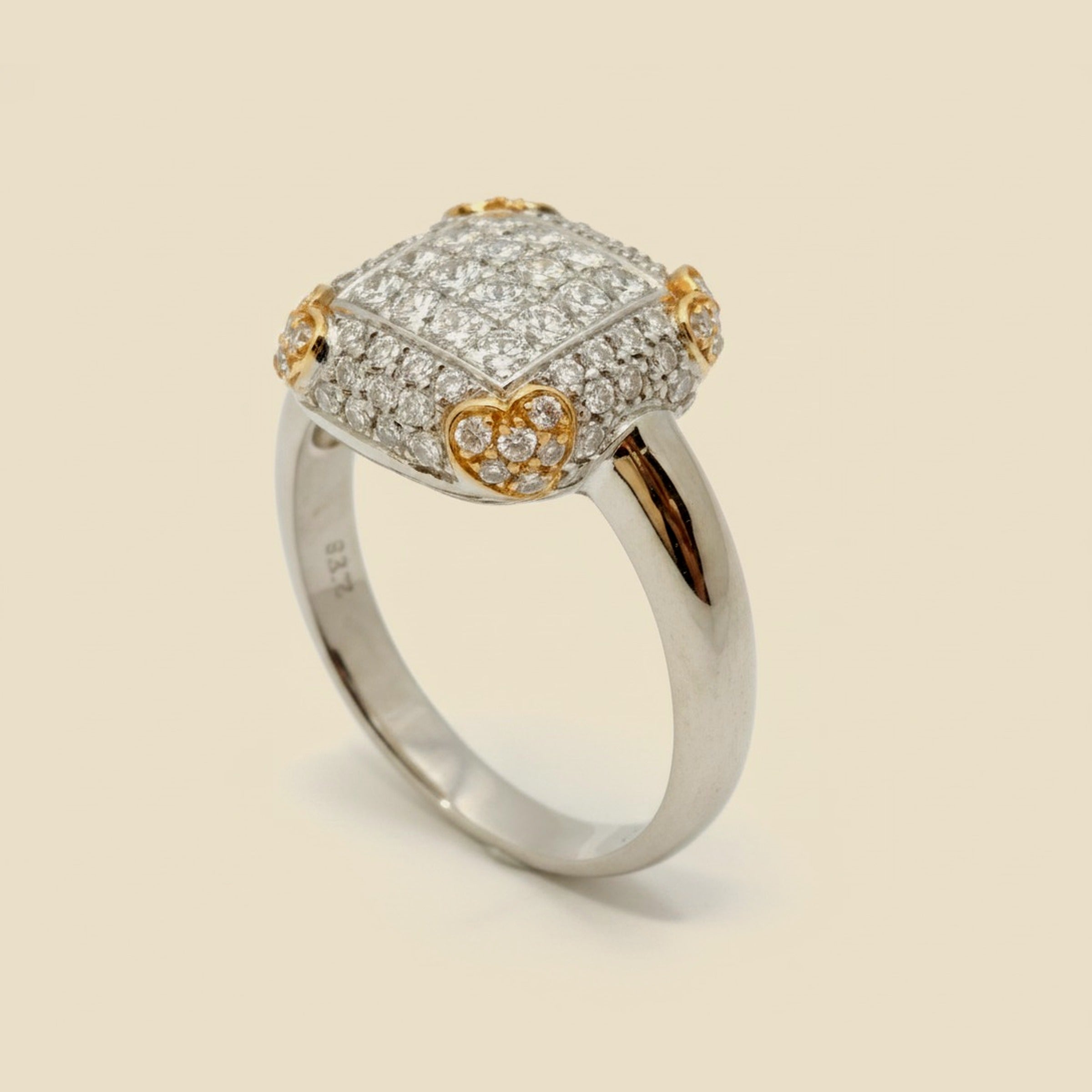 18K 2-Tone Diamond Cluster Ring