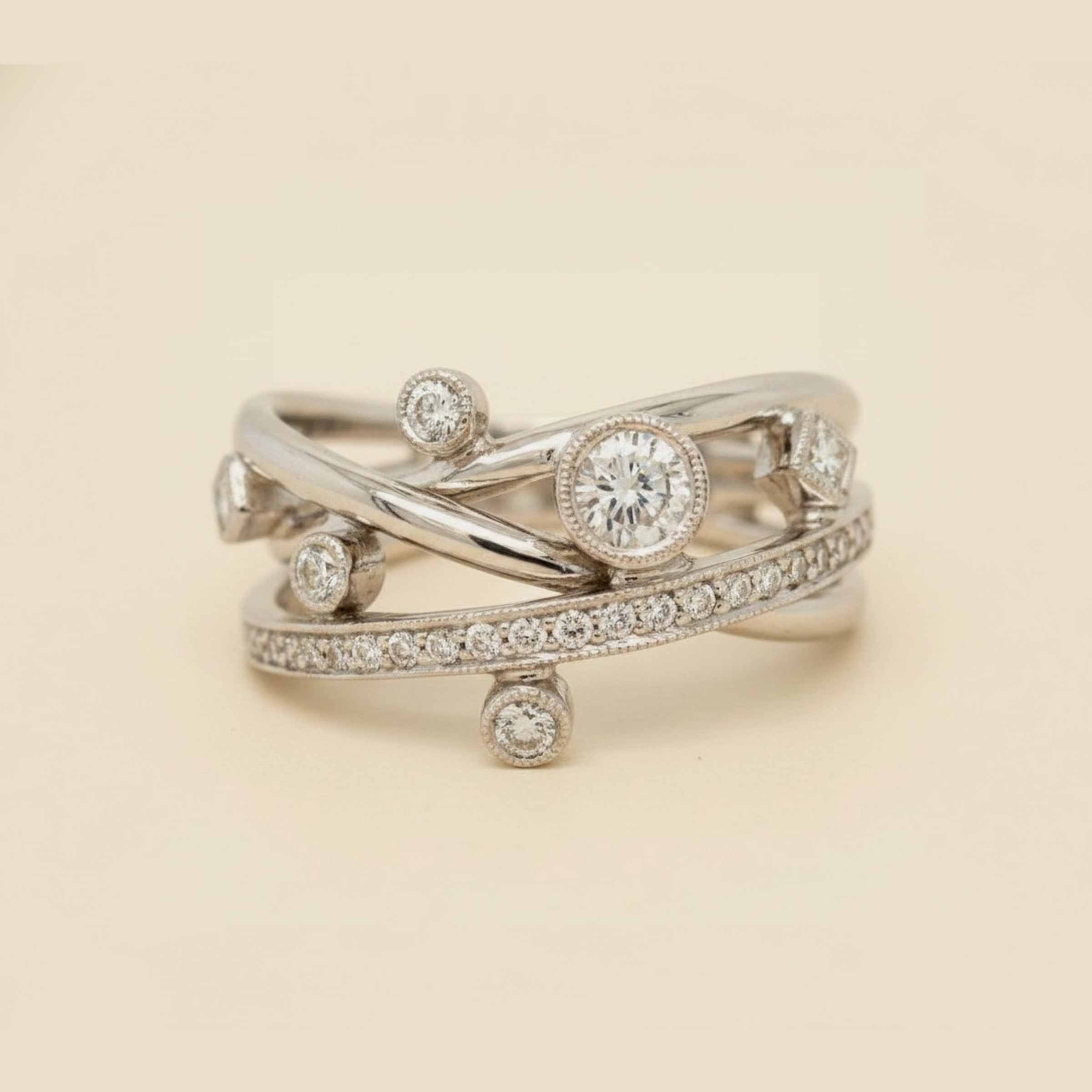 18k White Gold Diamond Crisscross Band/Ring