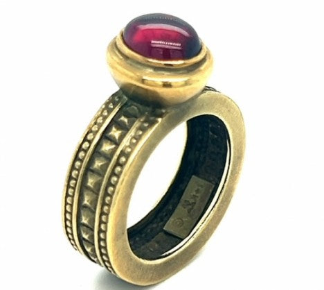 Yellow Gold Byzantine Ring with a Garnet – Empire Diamond – view 3