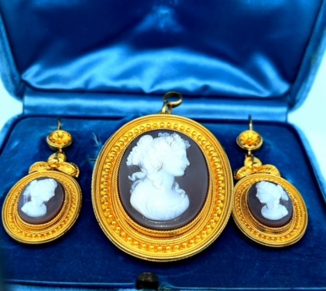YG 18k Victorian Stone Cameo Set – Empire Diamond