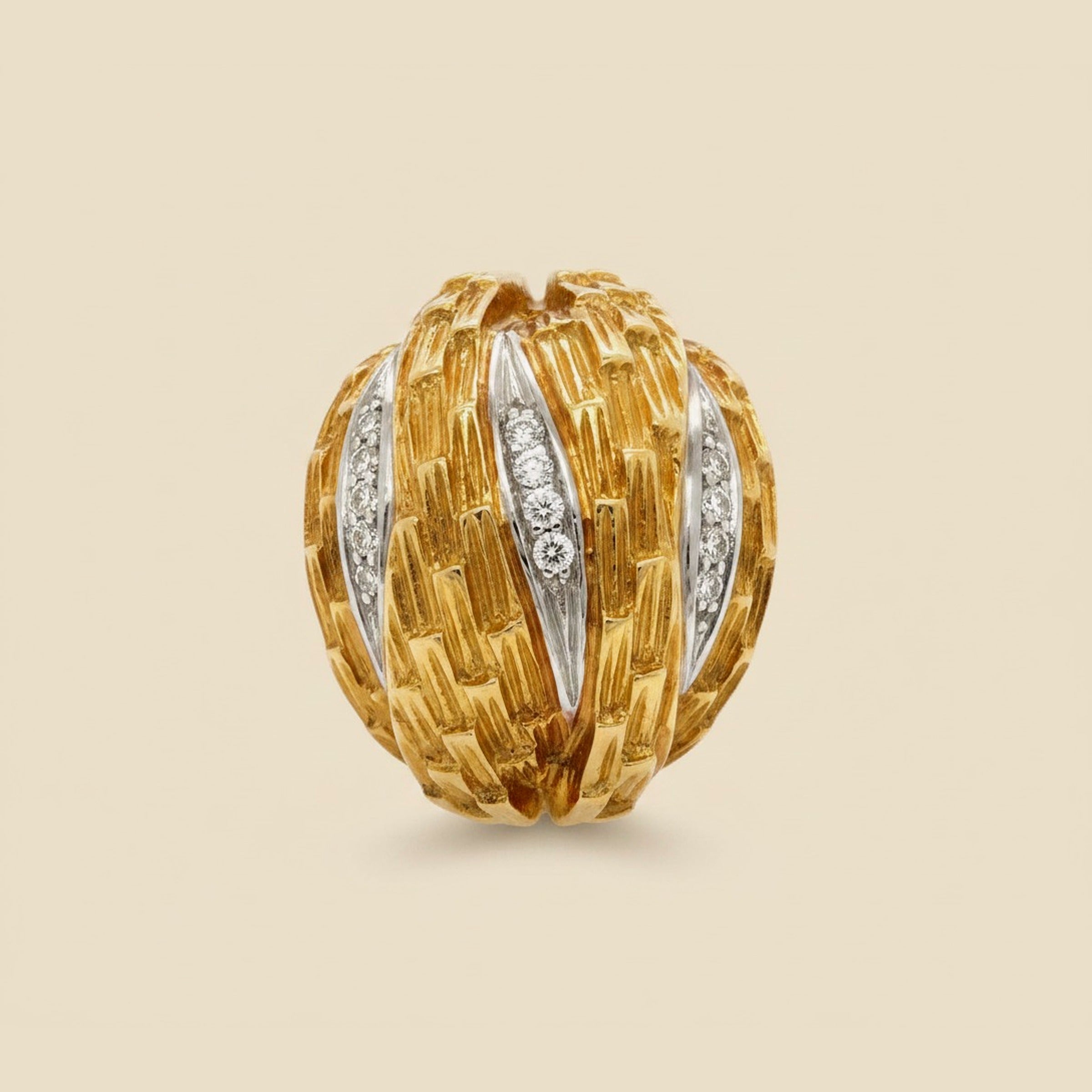 Italian 18k Yellow Gold Domed Feather Diamond Ring