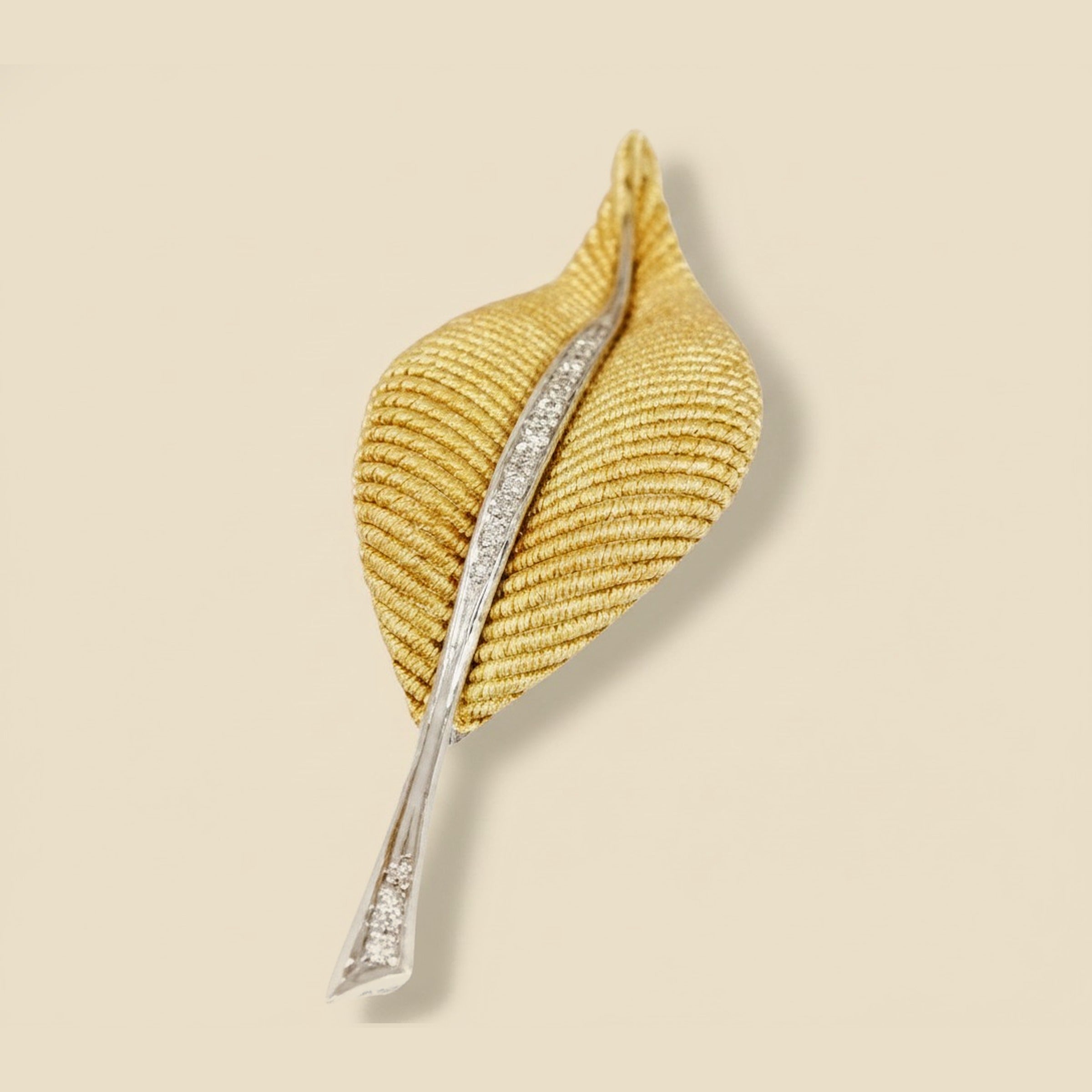 Two-Tone 18K Italy Stamped Leaf Pin – Empire Diamond