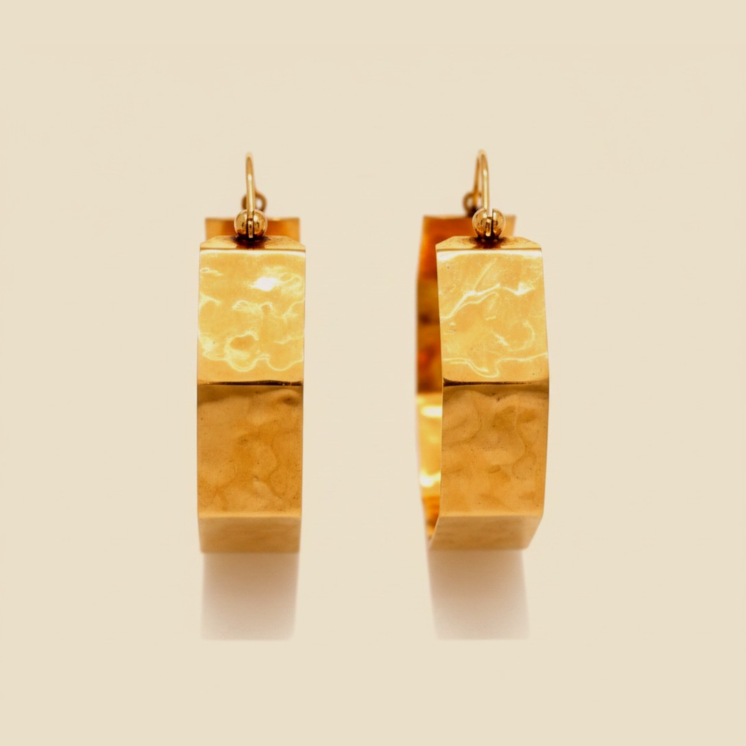 Yellow Gold Light Weight 7 Sided Hoop Earrings – Empire Diamond