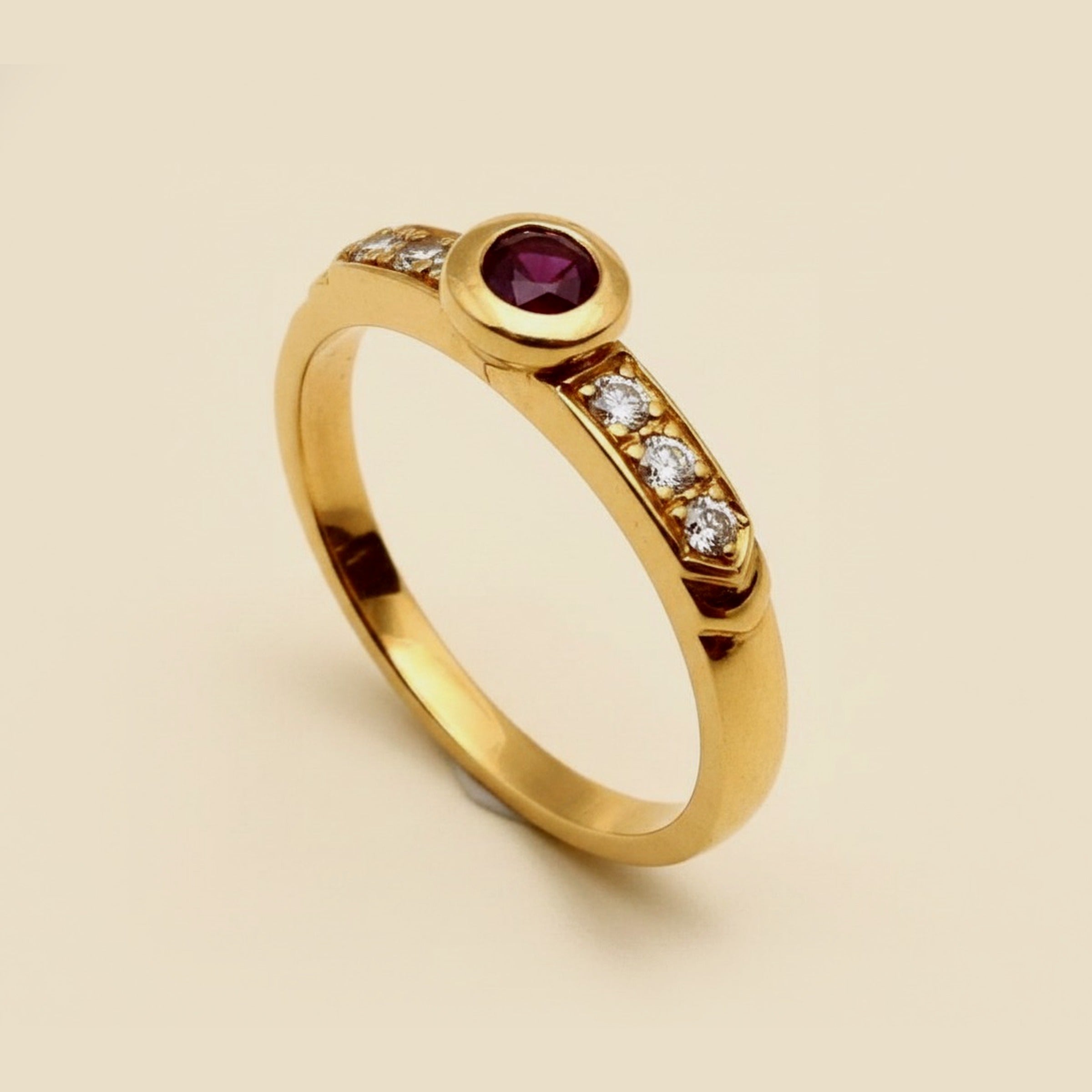 Yellow Gold Ruby & Diamond Ring – Empire Diamond